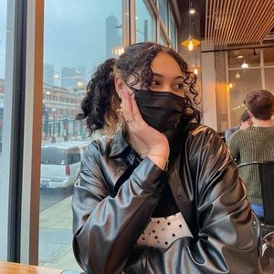 Meet your Posher, Mya